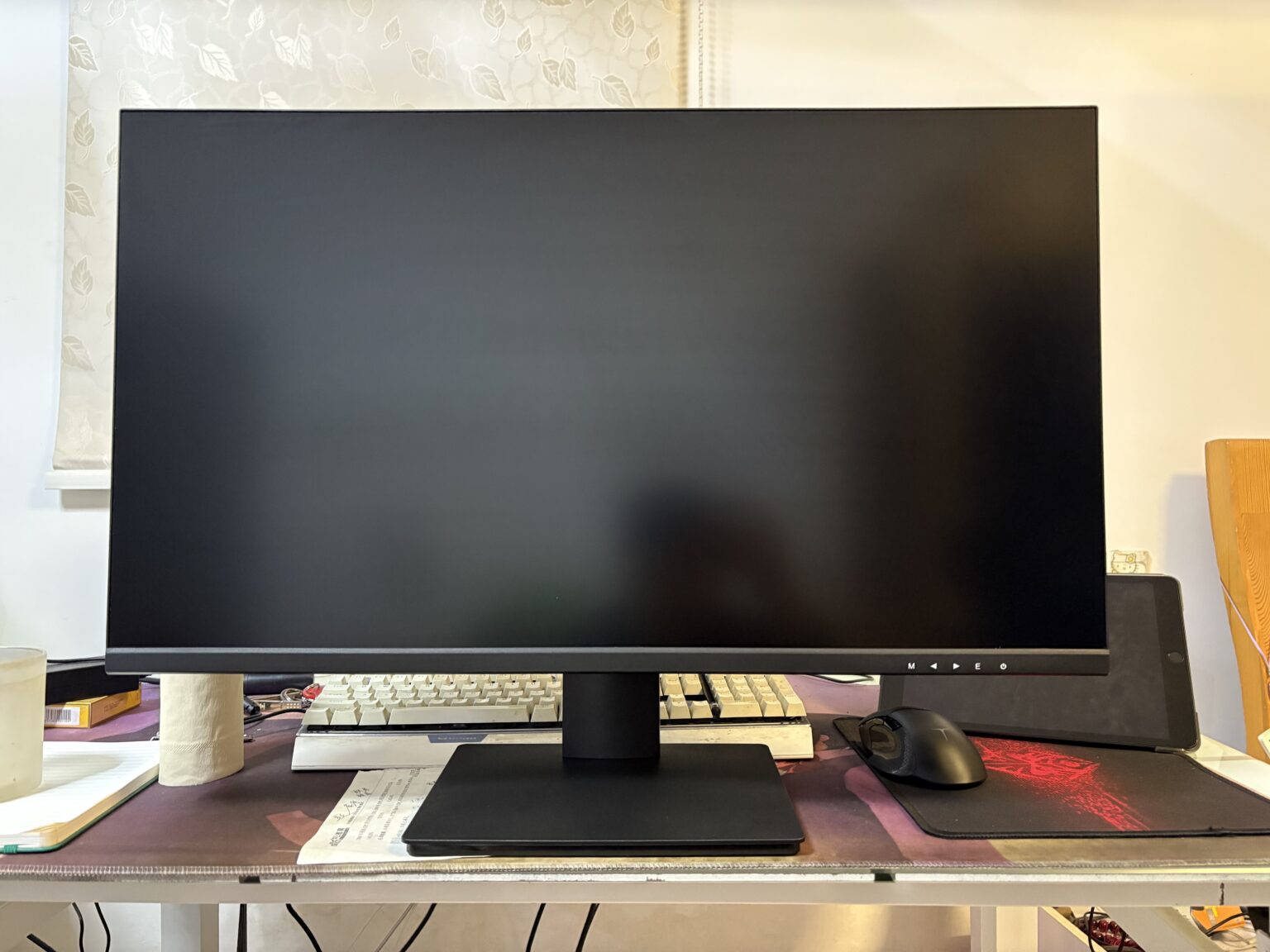 探险家28英寸4K显示器